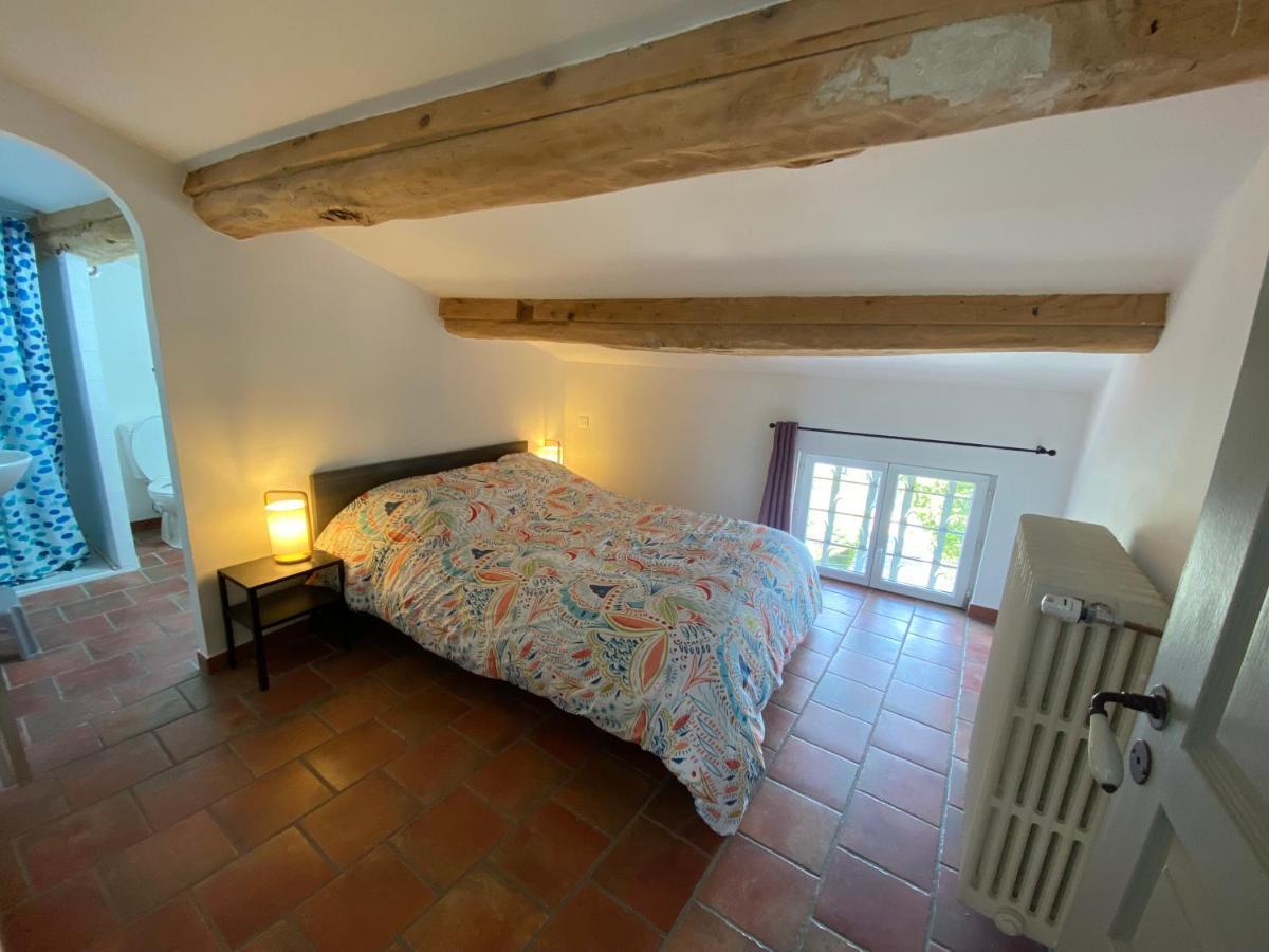 Les Volets Bleus Holiday home *