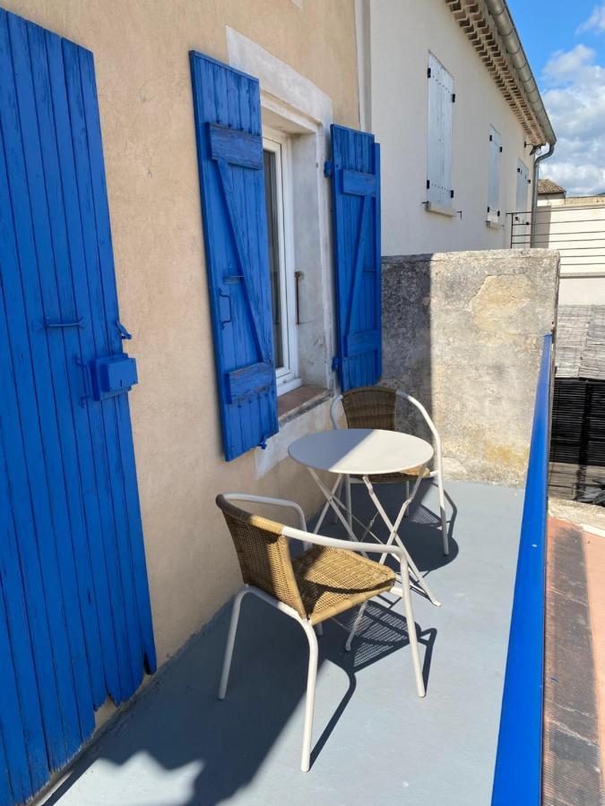 Les Volets Bleus * Malaucene