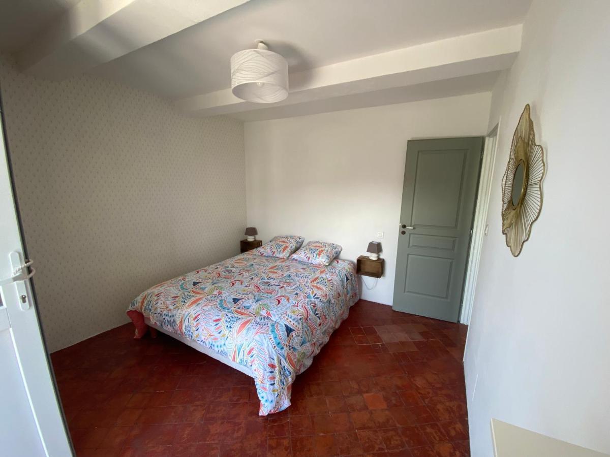 Holiday home Les Volets Bleus